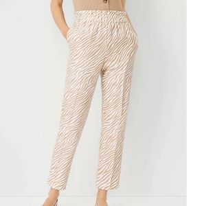 NWT - Ann Taylor The Zebra Pull On Easy Ankle Pant